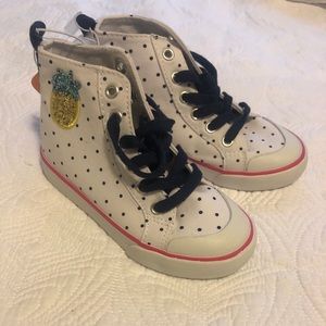 NWT sneakers size 10